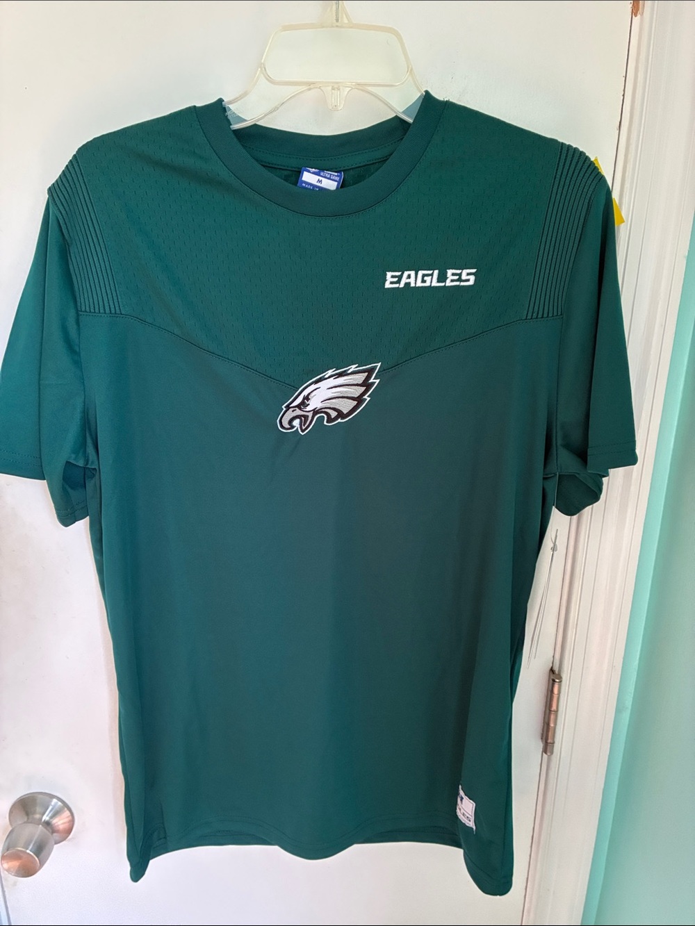 Philadelphia Eagles NFL Men’s Short Sleeve Performance Tee NWT